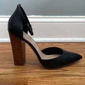 Aldo Black Leather High Heel Shoe Wood Block Closed Toe